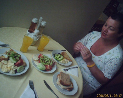 200608110817 00144
