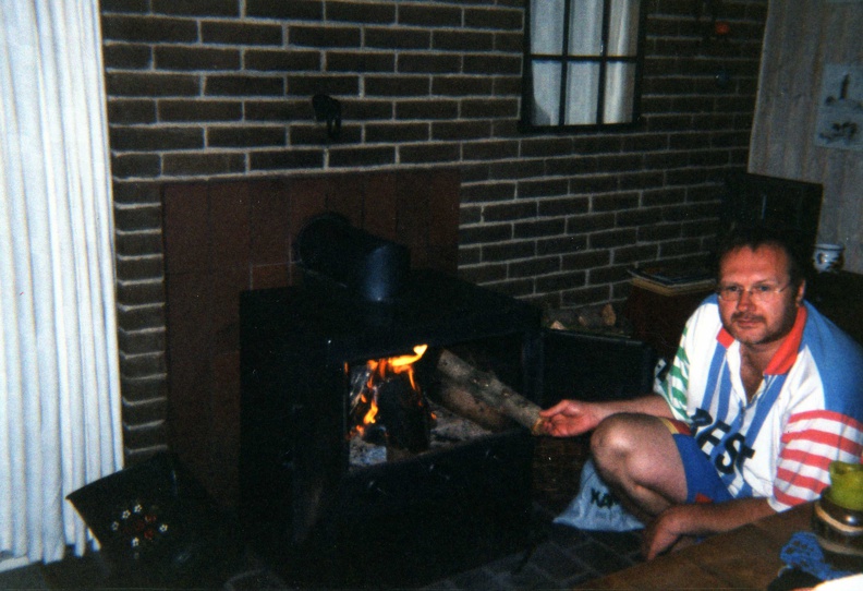 2000.08-10(30)-02.jpg